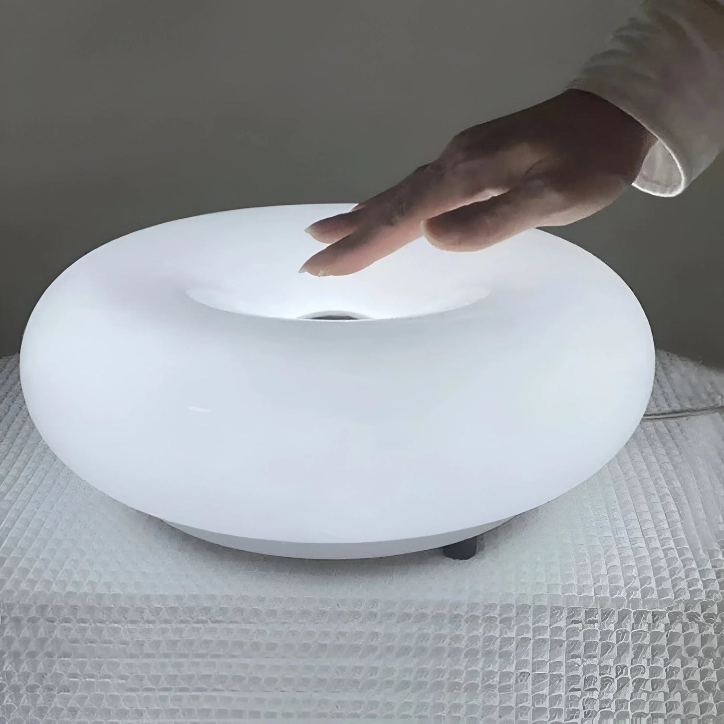 DonuGlow – Cute Dimmable Donut Table Lamp