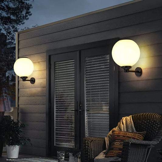 SunAura – Outdoor Solar Garden Light