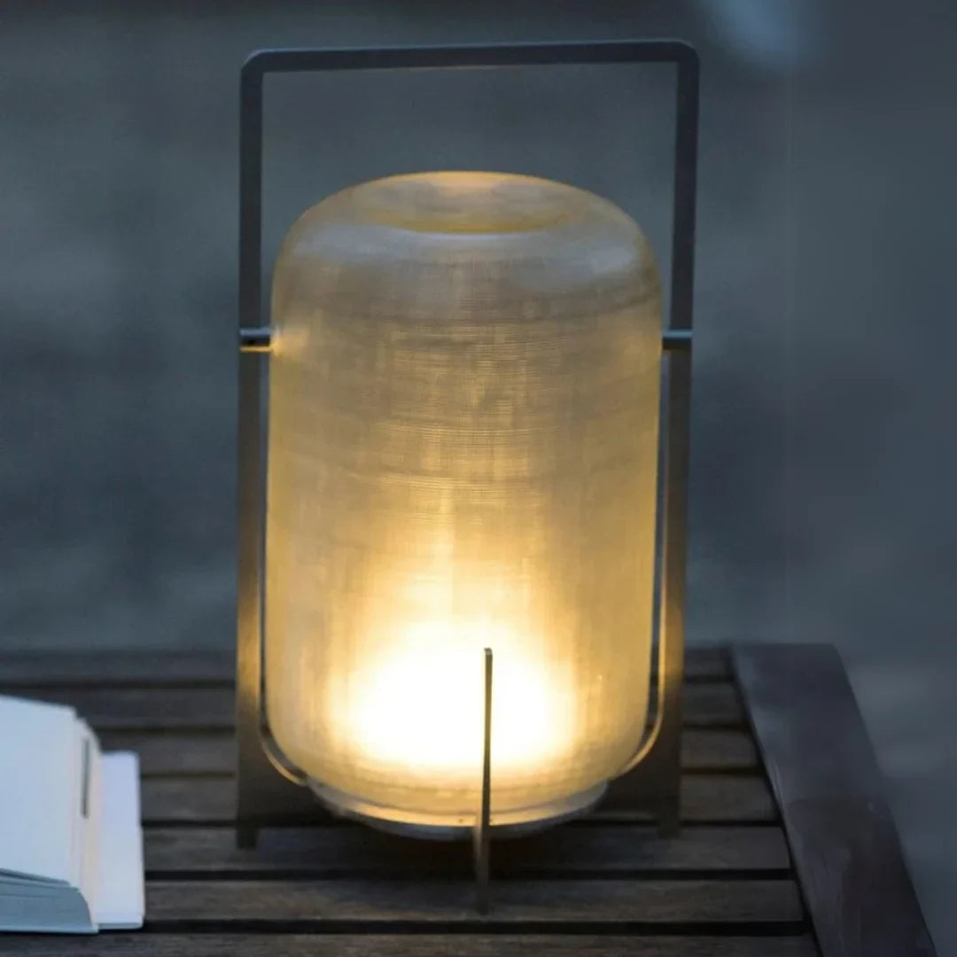 Solara – Solar Powered Outdoor Garden Lamp