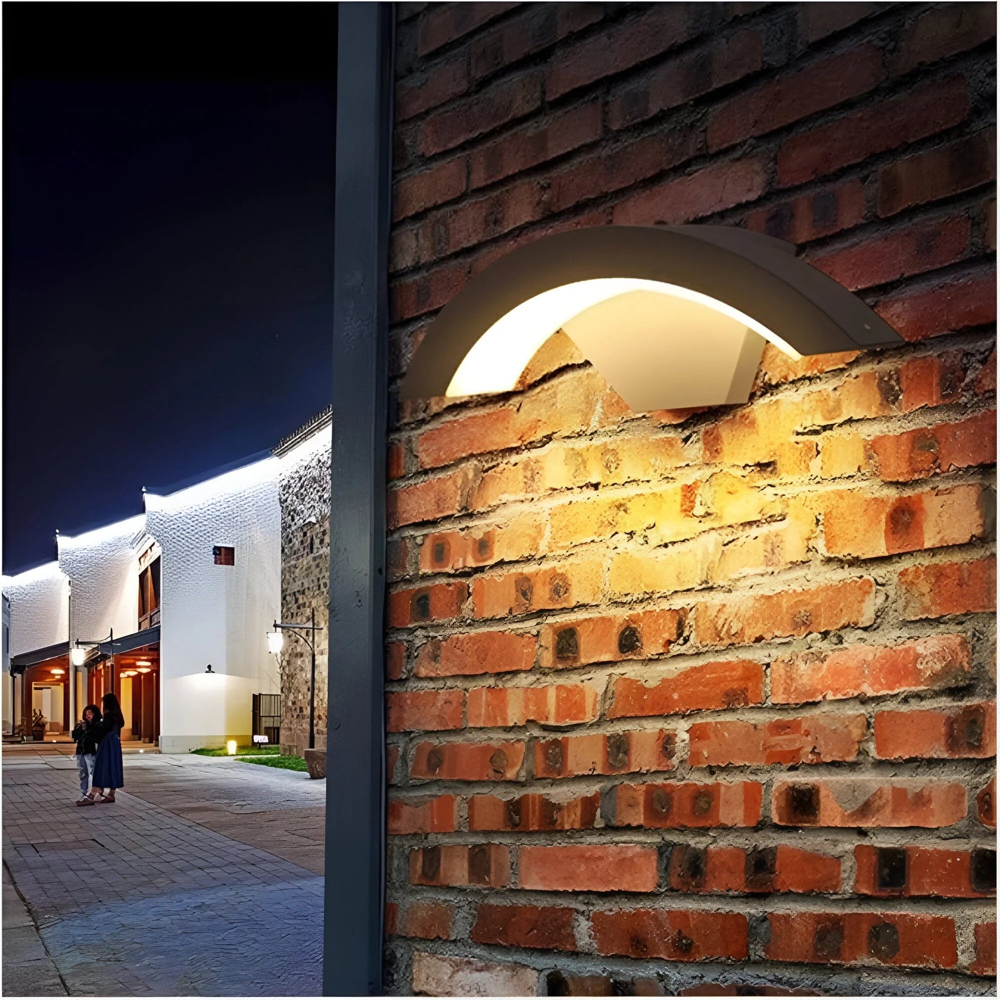LumiGuard – Motion Sensor Outdoor Wall Light 2