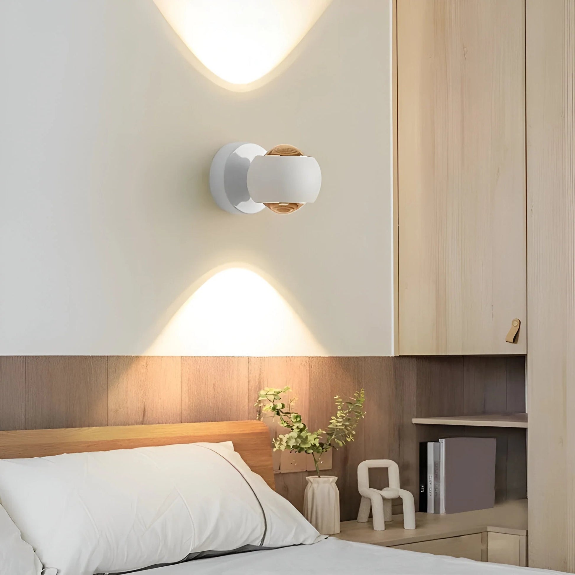 LumiTurn – Adjustable 180° LED Wall Light 1